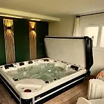 Guest house & D'hotes Clossaintjoseph - Jacuzzi, Sauna & Piscine Ext Chauffee