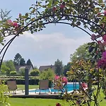 Guest house & D'hotes Clossaintjoseph - Jacuzzi, Sauna & Piscine Ext Chauffee