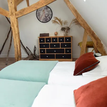 & D'hotes Clossaintjoseph - Jacuzzi, Sauna & Piscine Ext Chauffee 게스트하우스