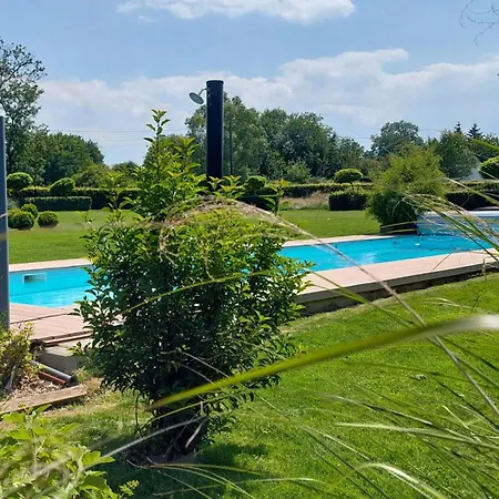 & D'hotes Clossaintjoseph - Jacuzzi, Sauna & Piscine Ext Chauffee