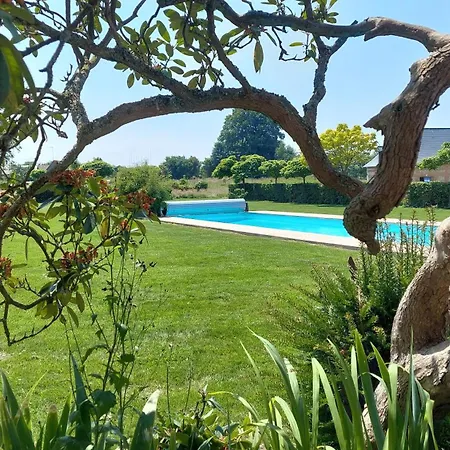 Clossaintjoseph - Jacuzzi&sona - Piscine Ext Chauffée Maison d'hôtes