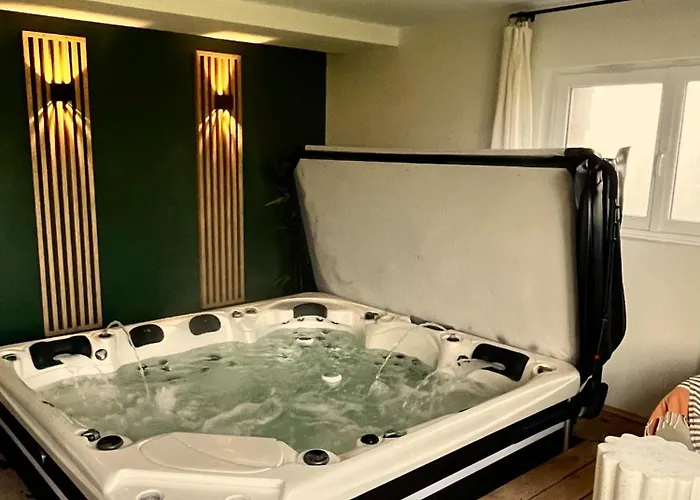 Gasthof & D'hotes Clossaintjoseph - Jacuzzi, Sauna & Piscine Ext Chauffee