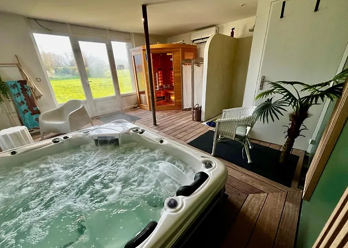 & D'hotes Clossaintjoseph - Jacuzzi, Sauna & Piscine Ext Chauffee Gasthof 3*