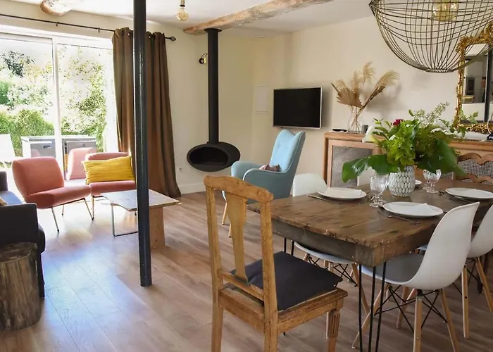 Gasthof & D'hotes Clossaintjoseph - Jacuzzi, Sauna & Piscine Ext Chauffee 3*